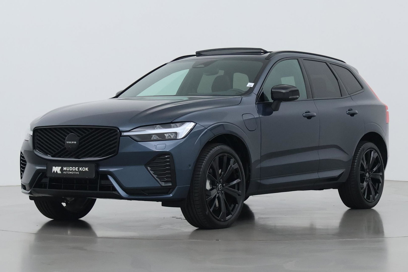 Volvo XC60 T6 Plus Black Edition | Harman/Kardon | Panoramadak | Head-Up | 360-camera