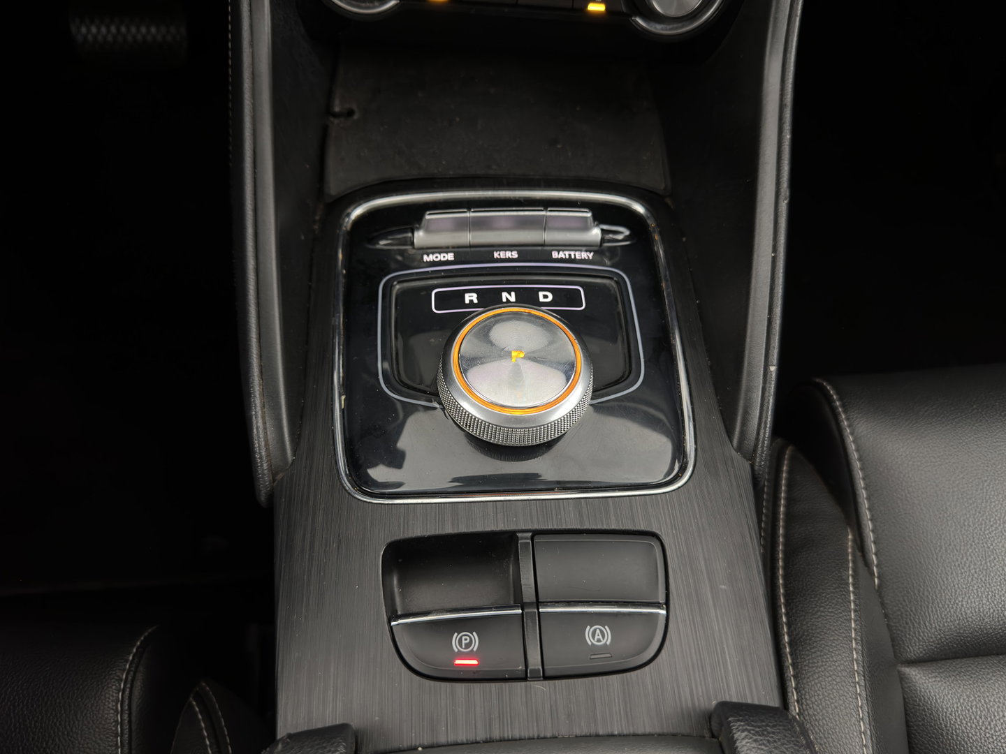 MG ZS EV Luxury 45 kWh (INCL-BTW) Aut. *PANO | LEATHER | CCS-FASTLOADER | KEYLESS | NAVI-FULLMAP | ADAPTIVE-CRUISE | CAMERA | HEATED-SPORTSEATS | CARPLAY | BLINDSPOT | DAB | LANE-ASSIST | 17''ALU*
