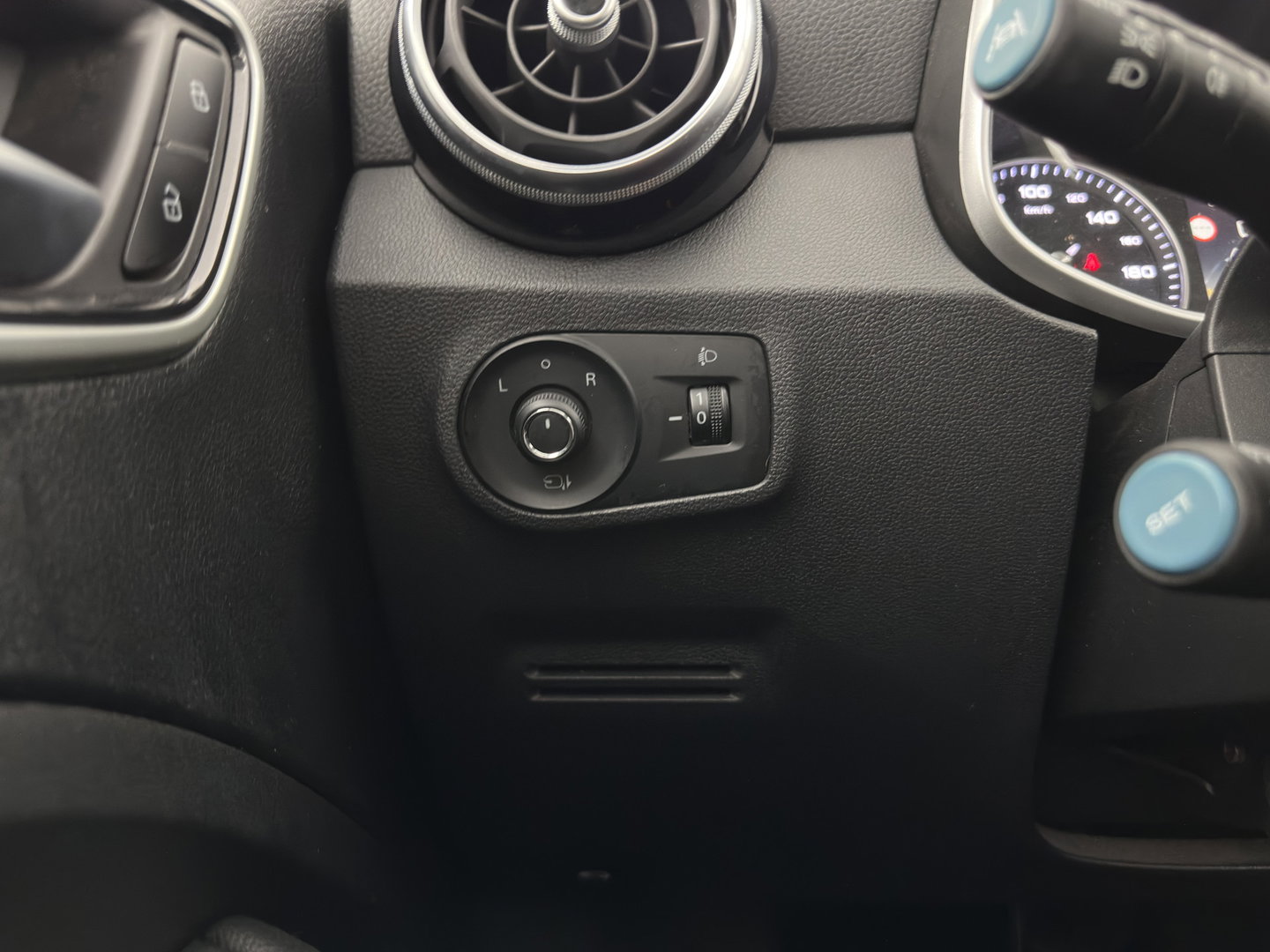 MG ZS EV Luxury 45 kWh (INCL-BTW) Aut. *PANO | LEATHER | CCS-FASTLOADER | KEYLESS | NAVI-FULLMAP | ADAPTIVE-CRUISE | CAMERA | HEATED-SPORTSEATS | CARPLAY | BLINDSPOT | DAB | LANE-ASSIST | 17''ALU*