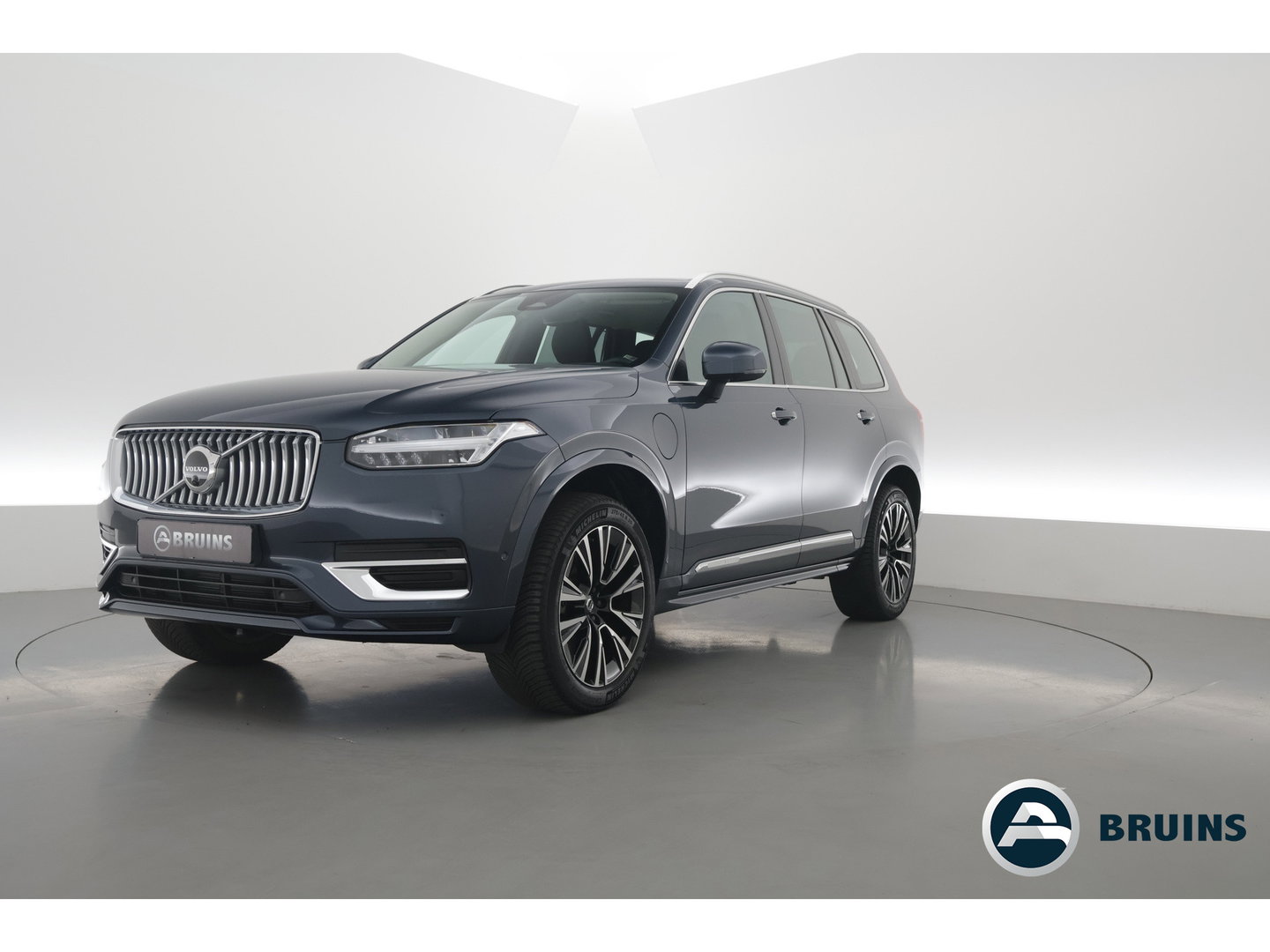 Volvo XC90 2.0 T8 Plug-in hybrid AWD Plus Bright | 360 camera | Leer | Stoel + stuur verw. | Harman & Kardon | Blis |