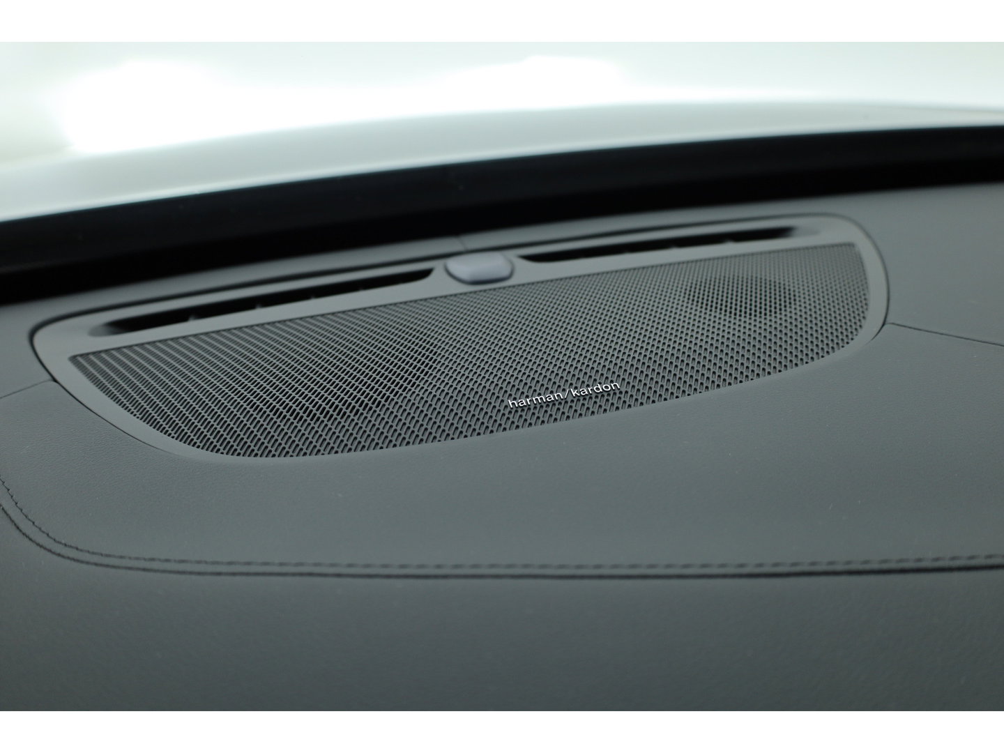 Volvo XC90 2.0 T8 Plug-in hybrid AWD Plus Bright | 360 camera | Leer | Stoel + stuur verw. | Harman & Kardon | Blis |