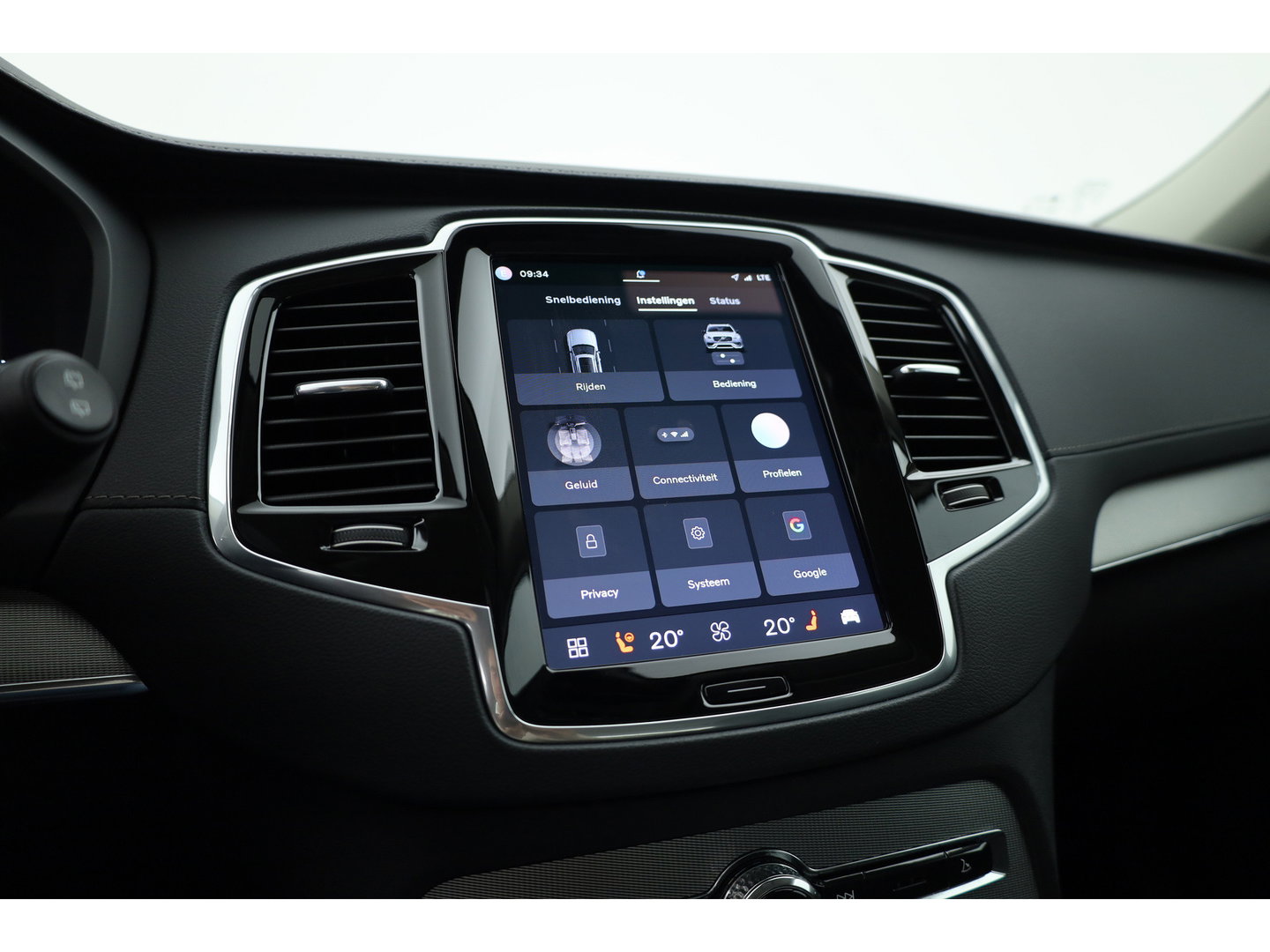 Volvo XC90 2.0 T8 Plug-in hybrid AWD Plus Bright | 360 camera | Leer | Stoel + stuur verw. | Harman & Kardon | Blis |