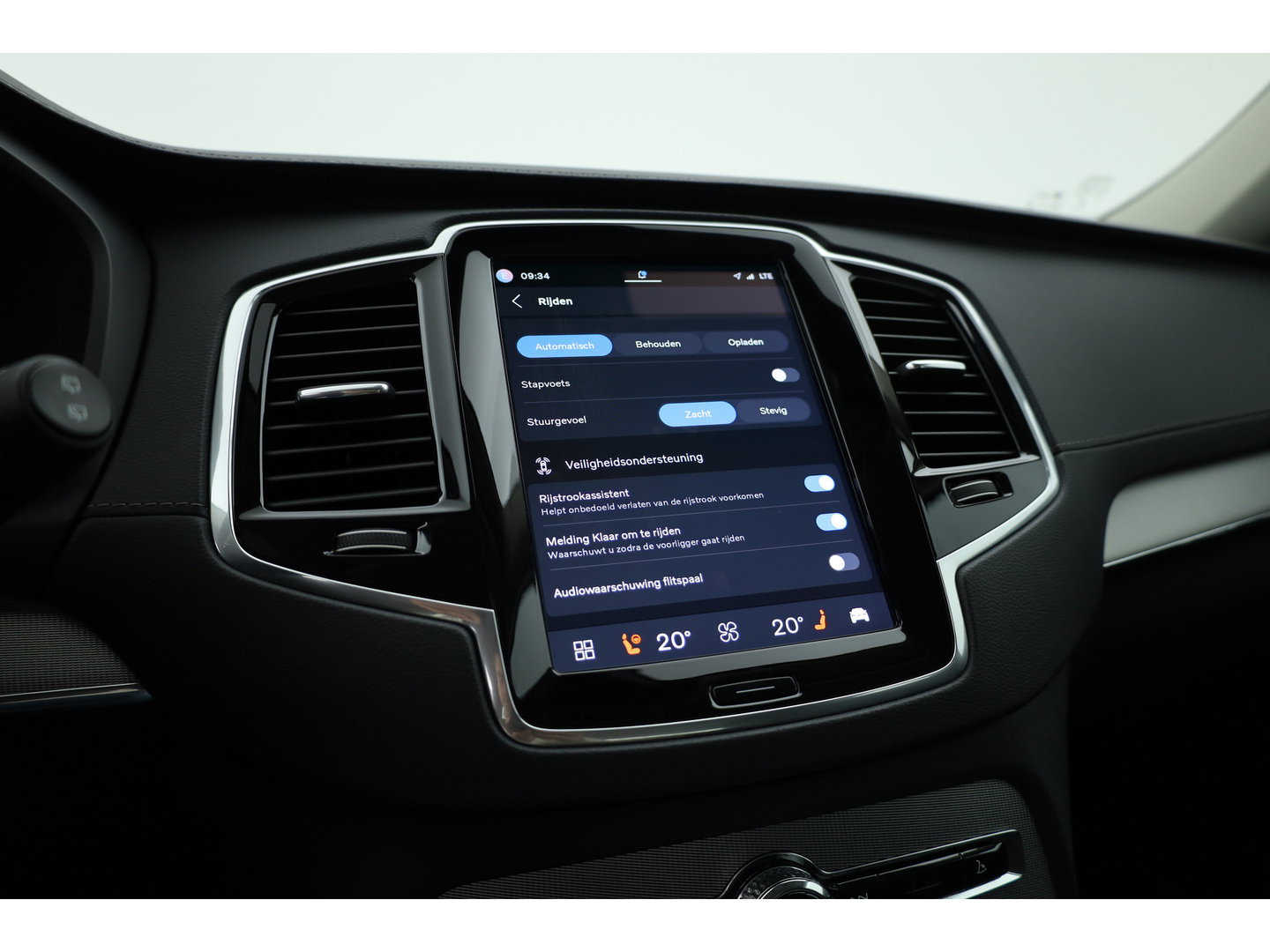 Volvo XC90 2.0 T8 Plug-in hybrid AWD Plus Bright | 360 camera | Leer | Stoel + stuur verw. | Harman & Kardon | Blis |