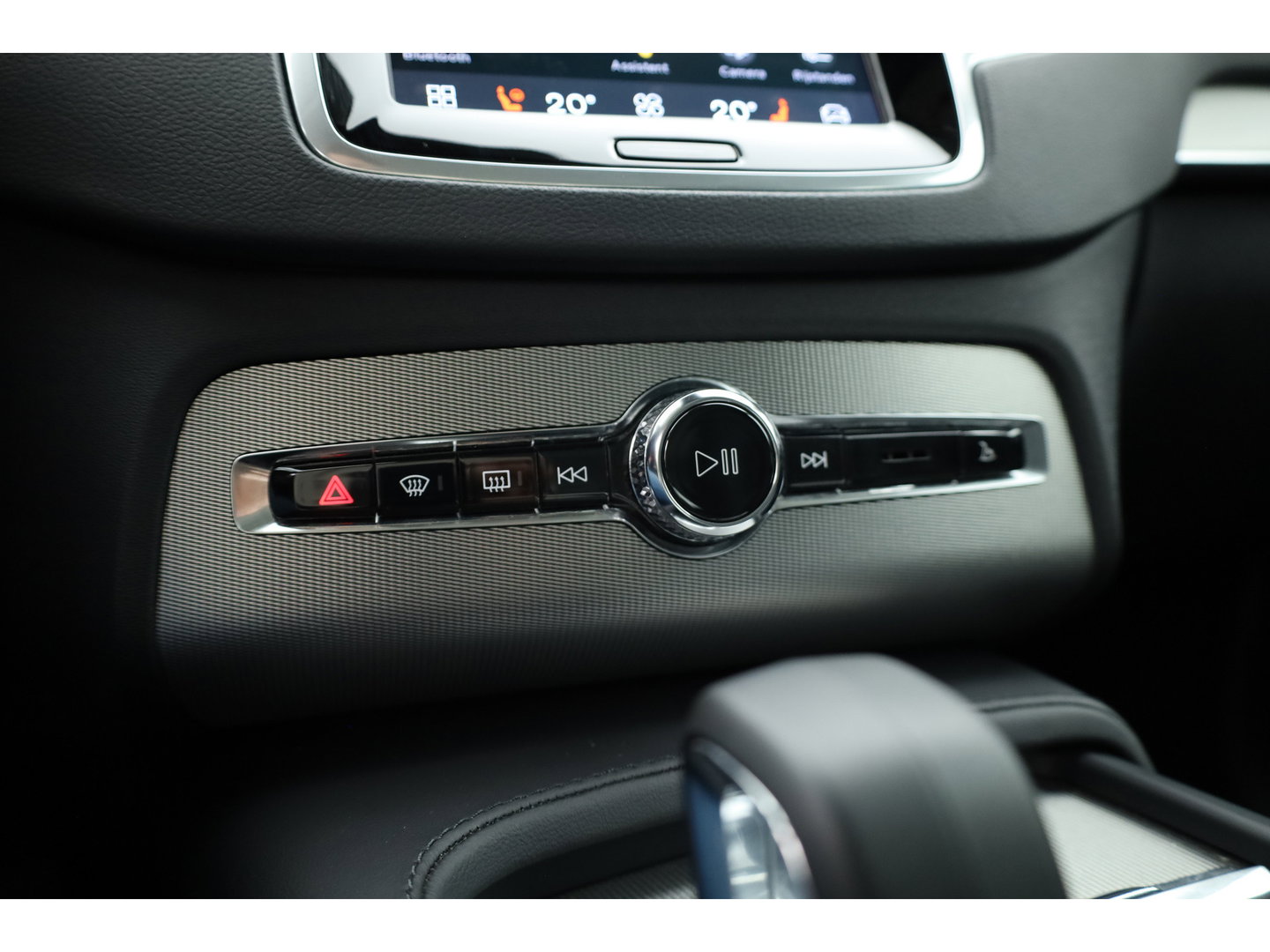 Volvo XC90 2.0 T8 Plug-in hybrid AWD Plus Bright | 360 camera | Leer | Stoel + stuur verw. | Harman & Kardon | Blis |