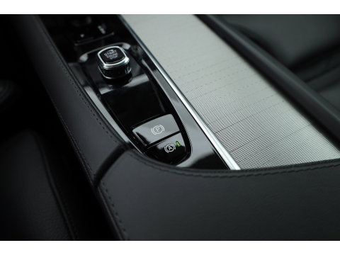 Volvo XC90 2.0 T8 Plug-in hybrid AWD Plus Bright | 360 camera | Leer | Stoel + stuur verw. | Harman & Kardon | Blis |