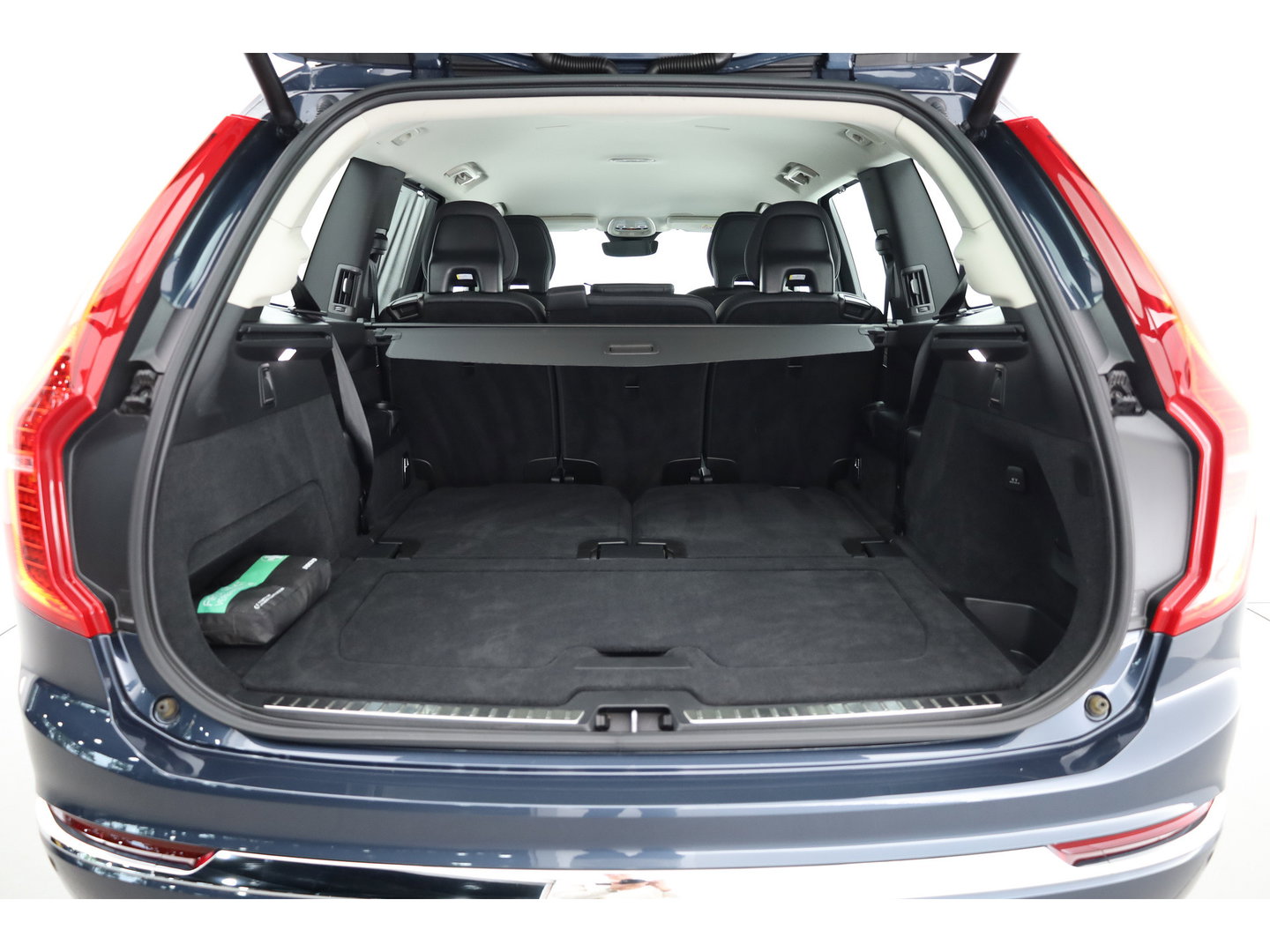 Volvo XC90 2.0 T8 Plug-in hybrid AWD Plus Bright | 360 camera | Leer | Stoel + stuur verw. | Harman & Kardon | Blis |