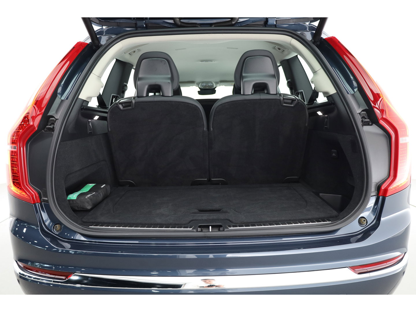 Volvo XC90 2.0 T8 Plug-in hybrid AWD Plus Bright | 360 camera | Leer | Stoel + stuur verw. | Harman & Kardon | Blis |