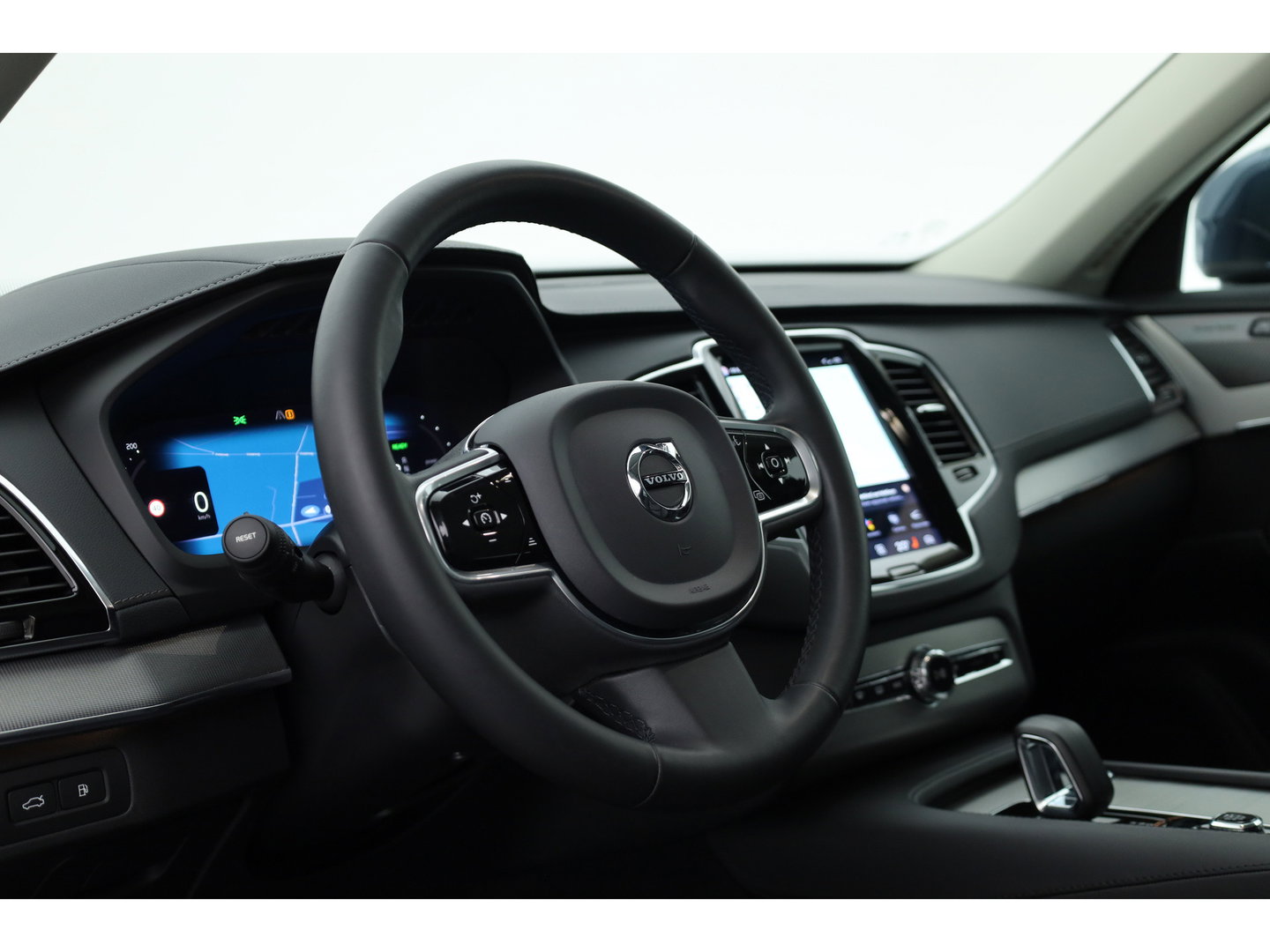 Volvo XC90 2.0 T8 Plug-in hybrid AWD Plus Bright | 360 camera | Leer | Stoel + stuur verw. | Harman & Kardon | Blis |