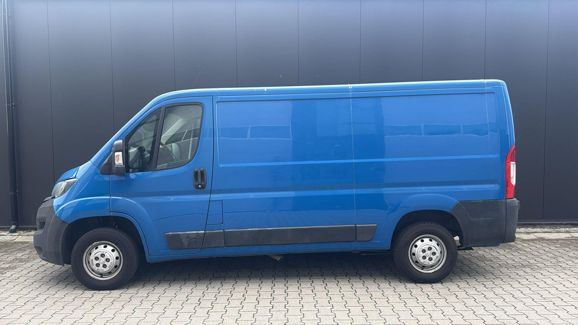Peugeot Boxer 330 2.0 BlueHDI L2H 1e eigenaar AIRCO CRUISE nieuwe distributie EURO6