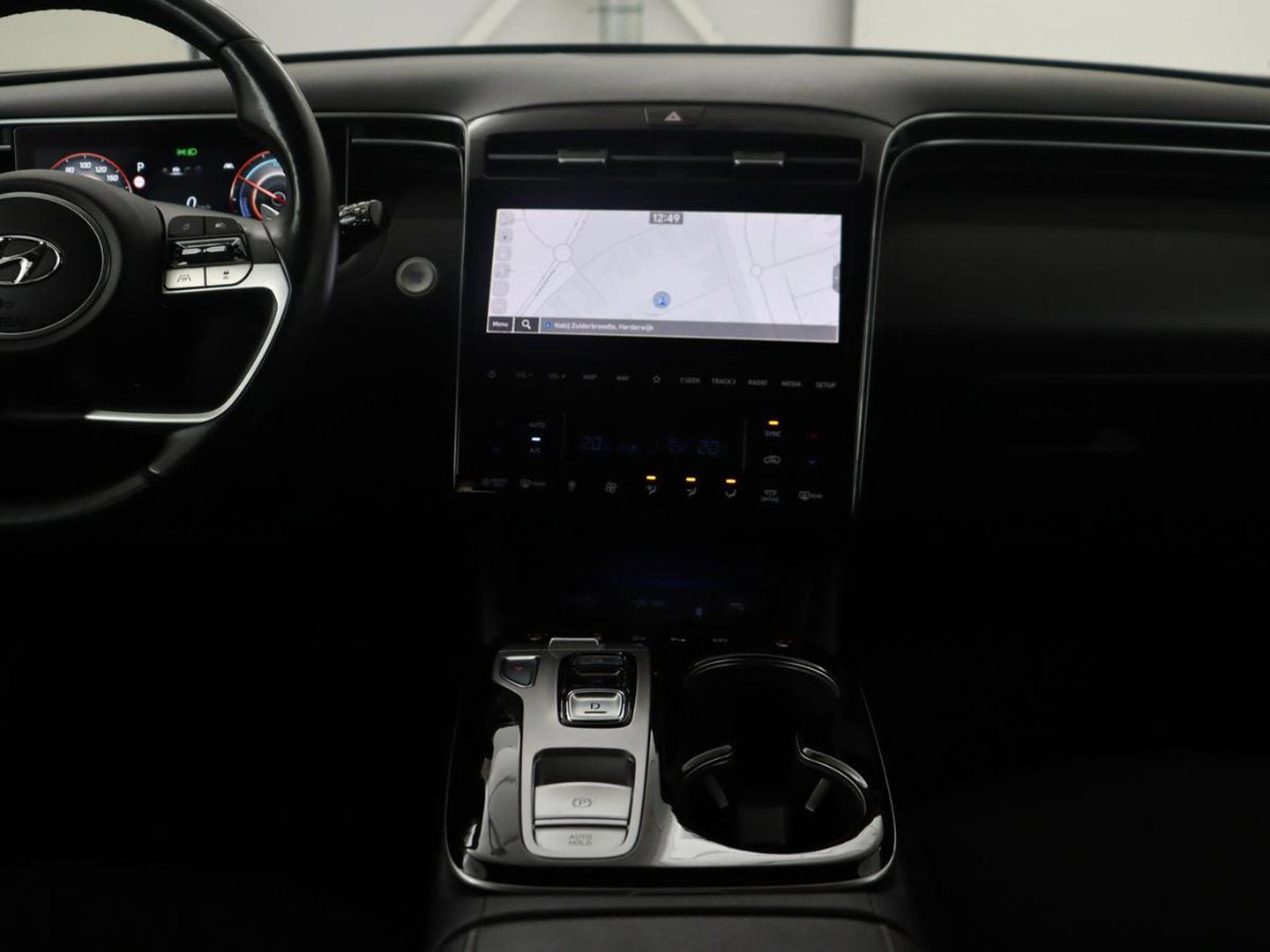 Hyundai Tucson 1.6 T-GDI HEV Comfort Smart | Trekhaak | Adaptive cruise | Stuur/stoel verwarming | Climate control | Carplay | Camera | Park assist | Full LED | KRELL Sound |