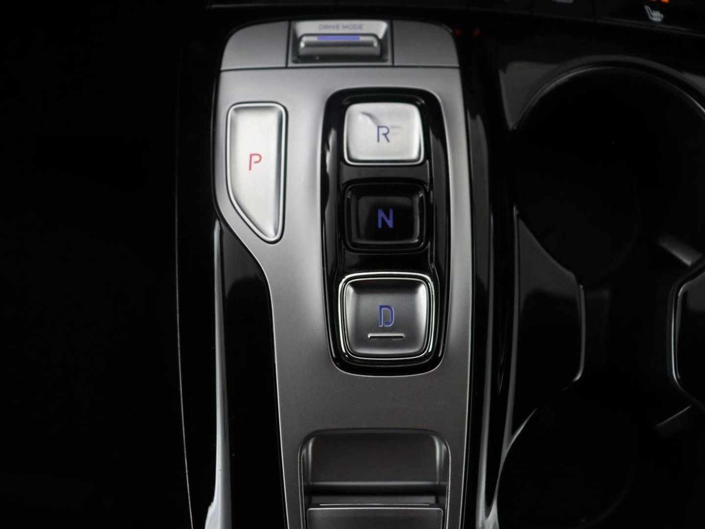 Hyundai Tucson 1.6 T-GDI HEV Comfort Smart | Trekhaak | Adaptive cruise | Stuur/stoel verwarming | Climate control | Carplay | Camera | Park assist | Full LED | KRELL Sound |
