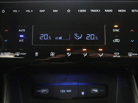 Hyundai Tucson 1.6 T-GDI HEV Comfort Smart | Trekhaak | Adaptive cruise | Stuur/stoel verwarming | Climate control | Carplay | Camera | Park assist | Full LED | KRELL Sound |