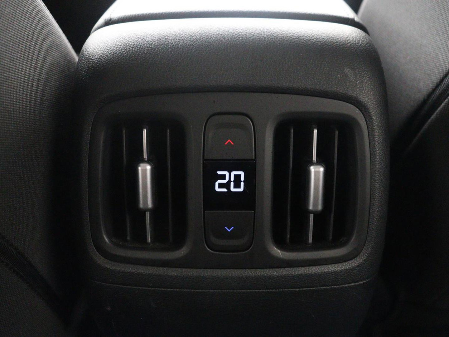 Hyundai Tucson 1.6 T-GDI HEV Comfort Smart | Trekhaak | Adaptive cruise | Stuur/stoel verwarming | Climate control | Carplay | Camera | Park assist | Full LED | KRELL Sound |