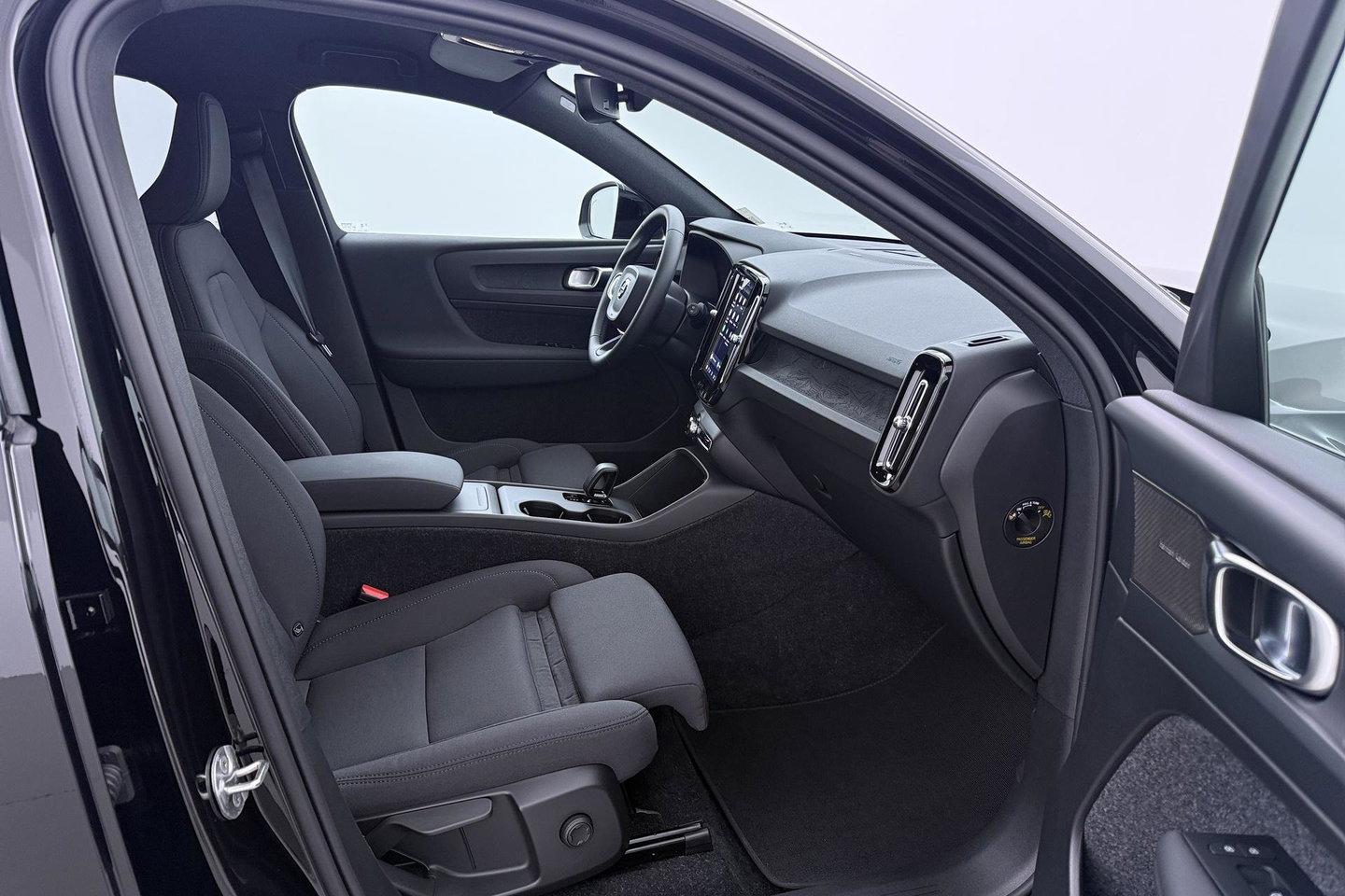 Volvo EX40 Single Motor Extended Range Plus | 82 kWh | Harman/Kardon | 360° Camera | BLIS | Stoel+Stuurverwarming | ACC