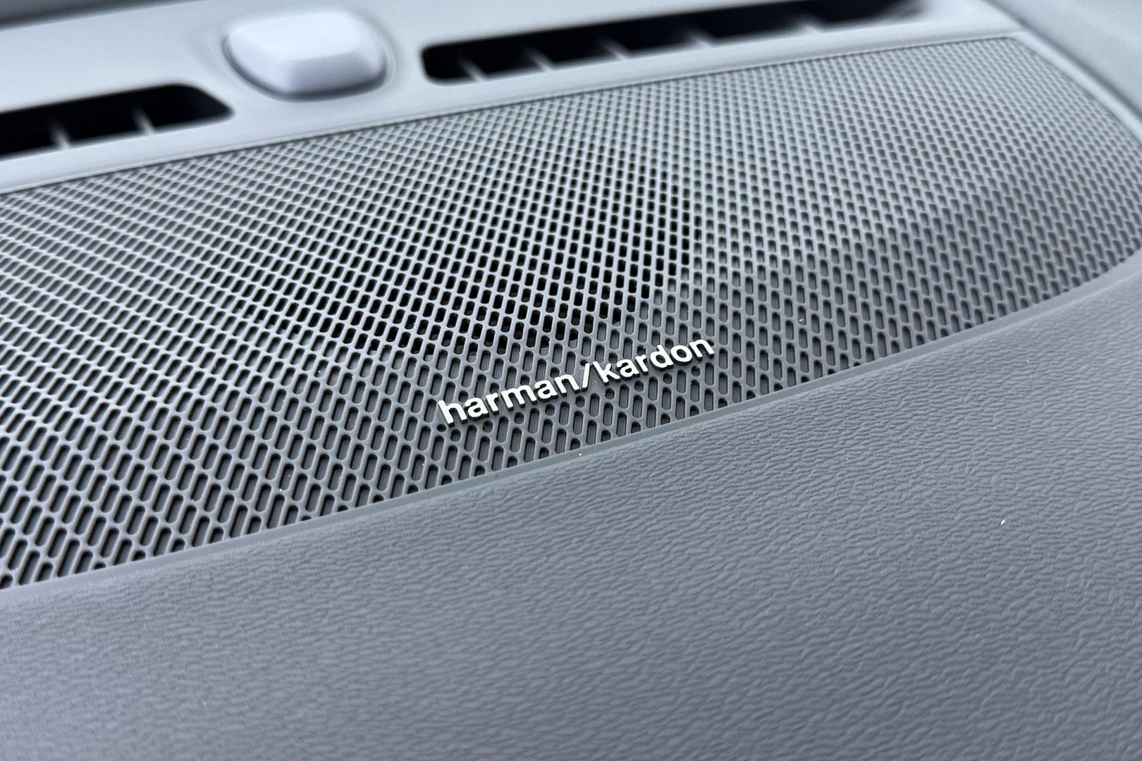Volvo EX40 Single Motor Extended Range Plus | 82 kWh | Harman/Kardon | 360° Camera | BLIS | Stoel+Stuurverwarming | ACC