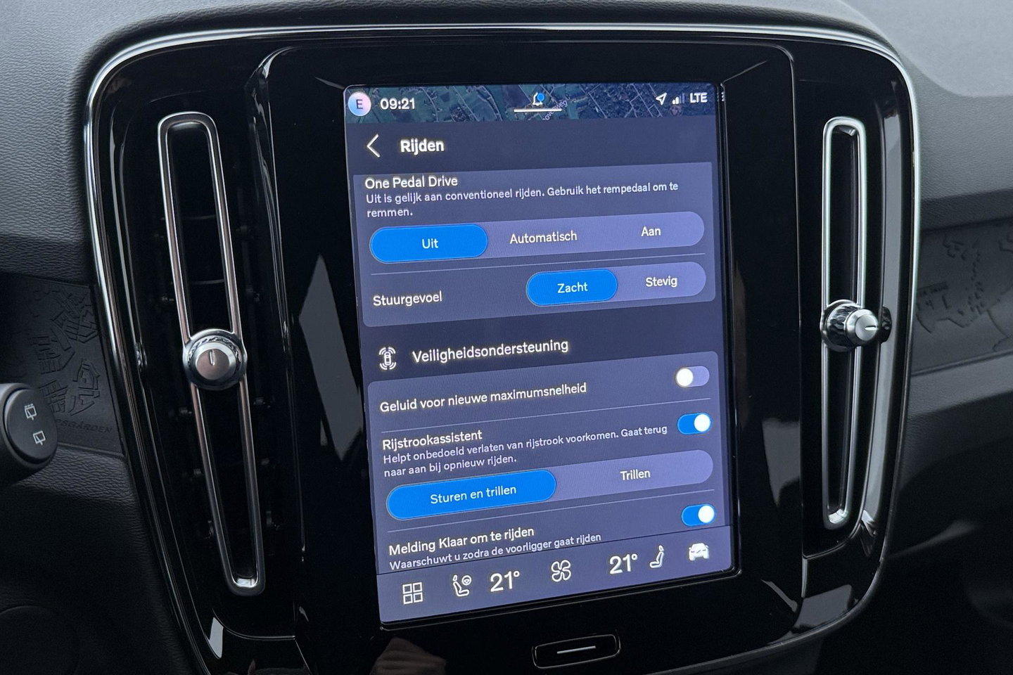 Volvo EX40 Single Motor Extended Range Plus | 82 kWh | Harman/Kardon | 360° Camera | BLIS | Stoel+Stuurverwarming | ACC
