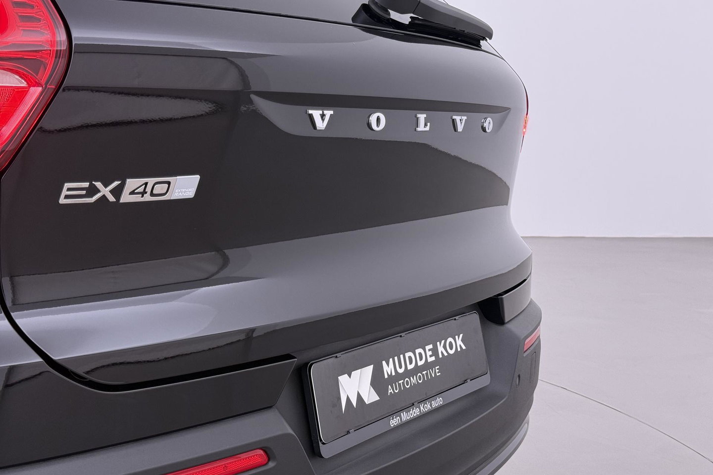 Volvo EX40 Single Motor Extended Range Plus | 82 kWh | Harman/Kardon | 360° Camera | BLIS | Stoel+Stuurverwarming | ACC