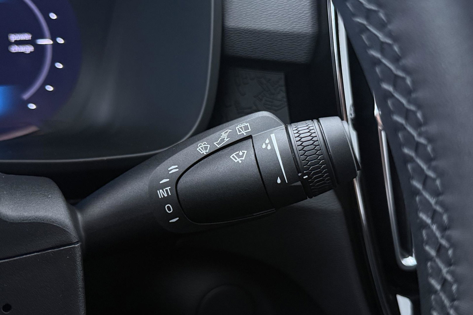 Volvo EX40 Single Motor Extended Range Plus | 82 kWh | Harman/Kardon | 360° Camera | BLIS | Stoel+Stuurverwarming | ACC