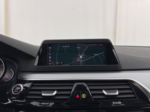 BMW 5 Serie Touring 520d Executive Aut. *LEATHER | FULL-LED | NAVI-FULLMAP | COMFORT-SEATS | PRIVACY-GLASS | ECC | PDC | CRUISE | 17''ALU*