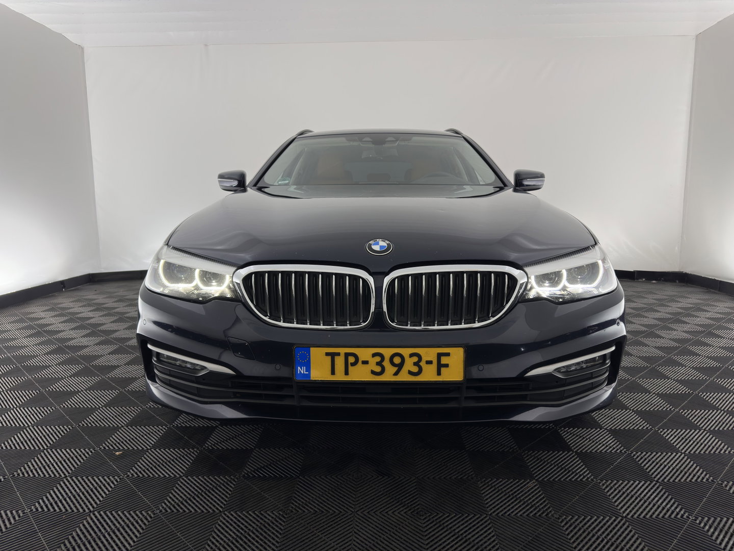 BMW 5 Serie Touring 520d Executive Aut. *LEATHER | FULL-LED | NAVI-FULLMAP | COMFORT-SEATS | PRIVACY-GLASS | ECC | PDC | CRUISE | 17''ALU*