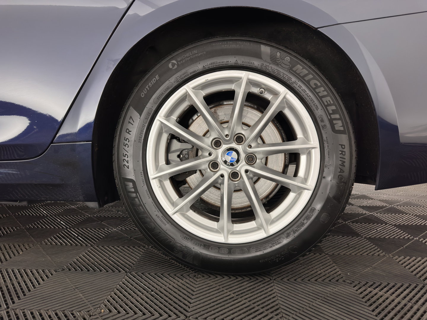 BMW 5 Serie Touring 520d Executive Aut. *LEATHER | FULL-LED | NAVI-FULLMAP | COMFORT-SEATS | PRIVACY-GLASS | ECC | PDC | CRUISE | 17''ALU*