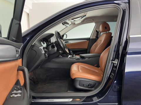 BMW 5 Serie Touring 520d Executive Aut. *LEATHER | FULL-LED | NAVI-FULLMAP | COMFORT-SEATS | PRIVACY-GLASS | ECC | PDC | CRUISE | 17''ALU*