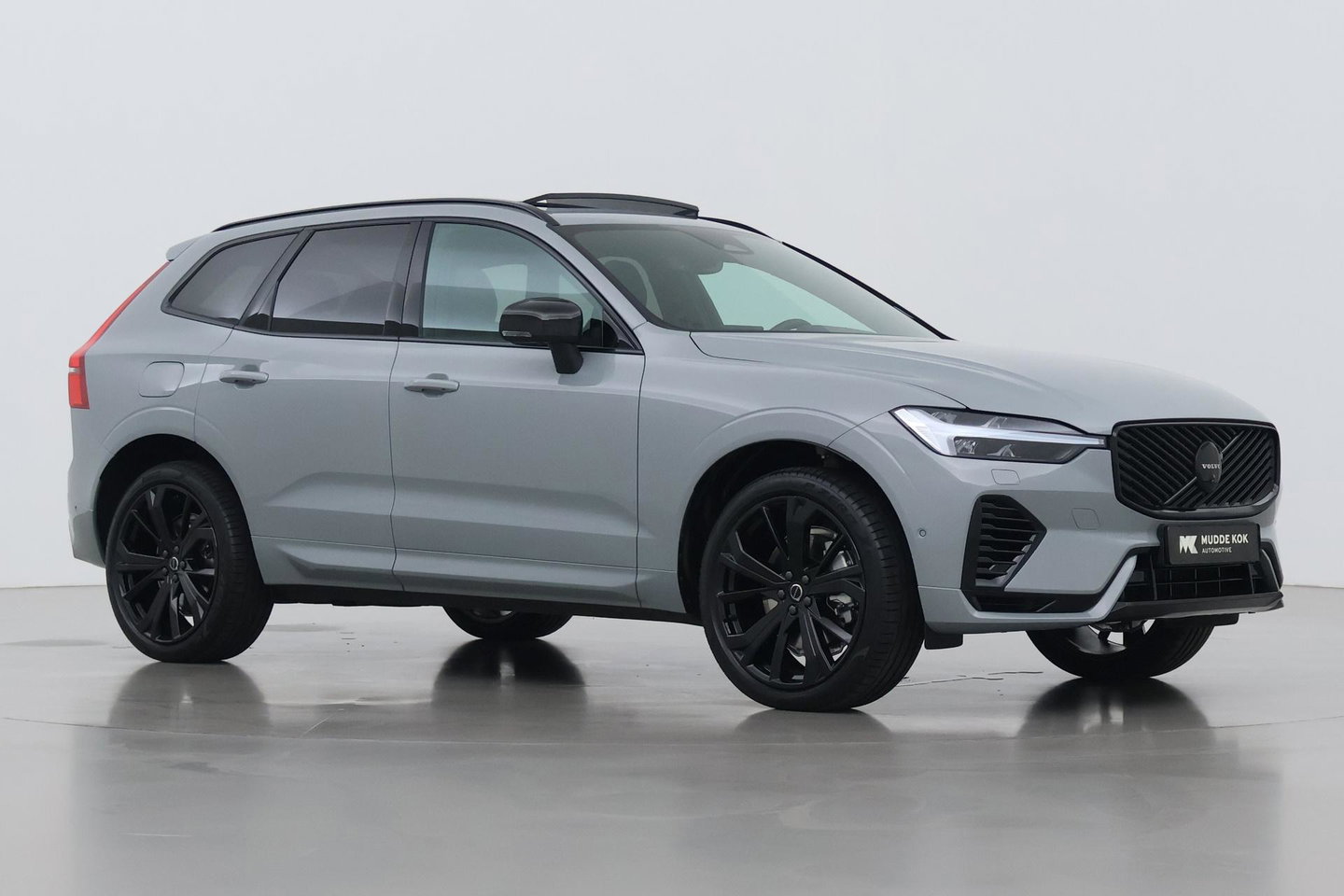 Volvo XC60 T6 Plus Black Edition | Panoramadak | Harman/Kardon | Pilot Assist | Stoel+Stuurverwarming