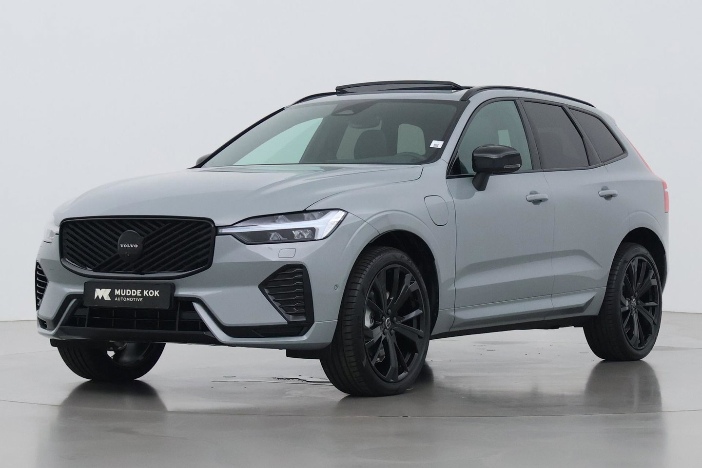 Volvo XC60 T6 Plus Black Edition | Panoramadak | Harman/Kardon | Pilot Assist | Stoel+Stuurverwarming