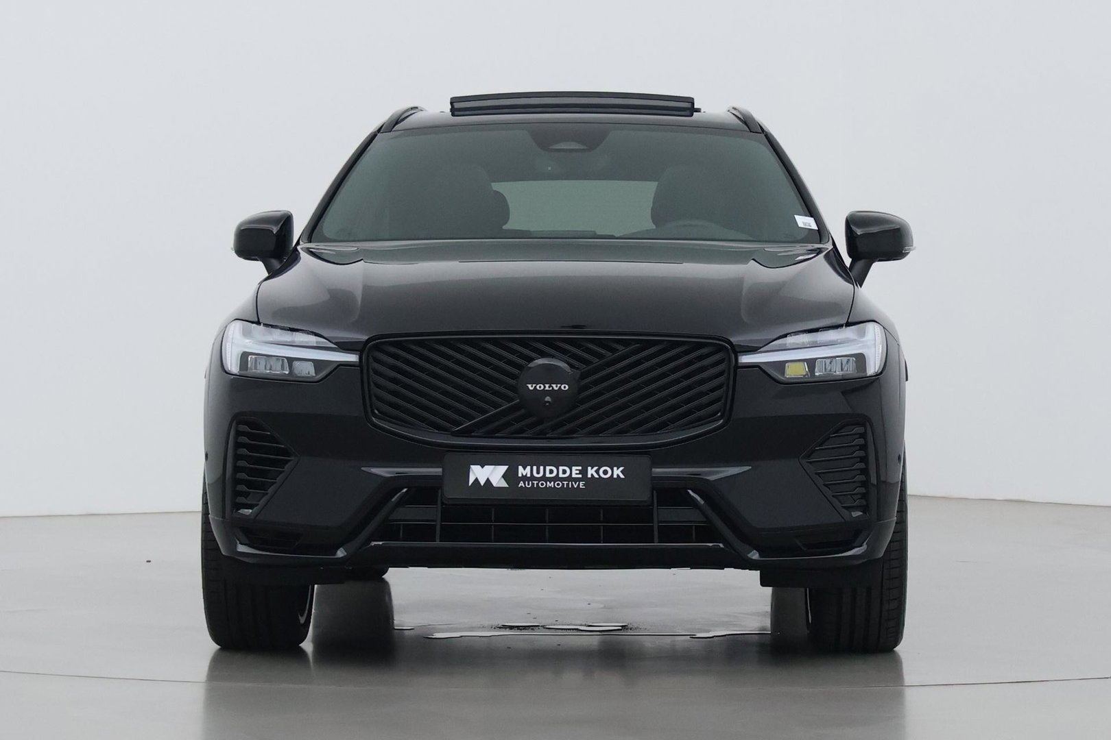 Volvo XC60 T6 Plus Black Edition | Harman/Kardon | Panoramadak | Head-Up | 360-camera