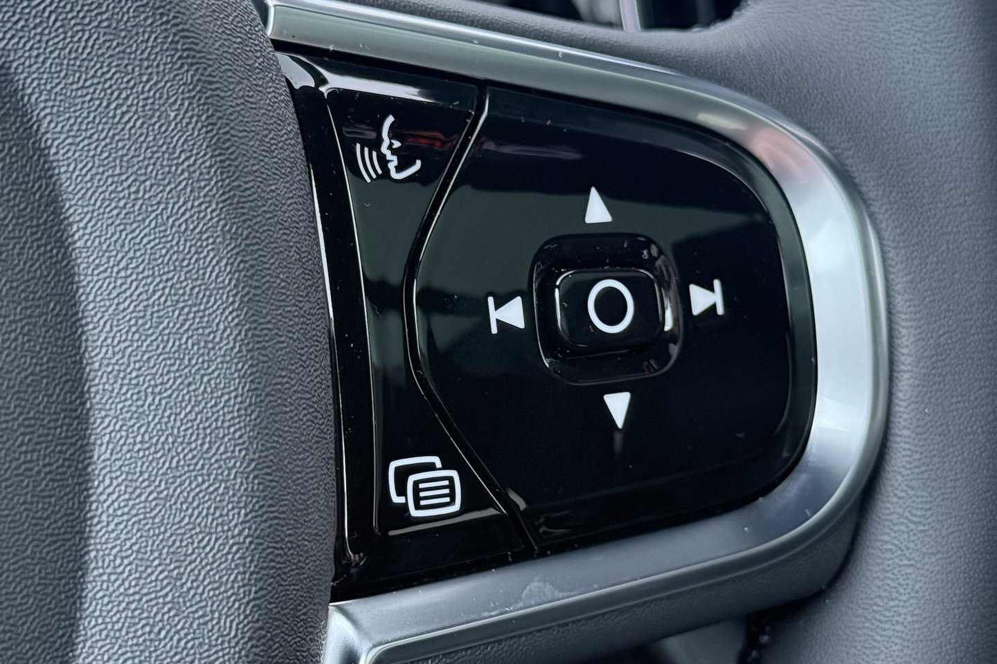Volvo XC60 T6 Plus Black Edition | Harman/Kardon | Panoramadak | Head-Up | 360-camera