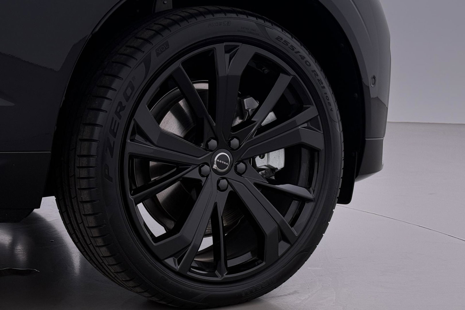 Volvo XC60 T6 Plus Black Edition | Harman/Kardon | Panoramadak | Head-Up | 360-camera