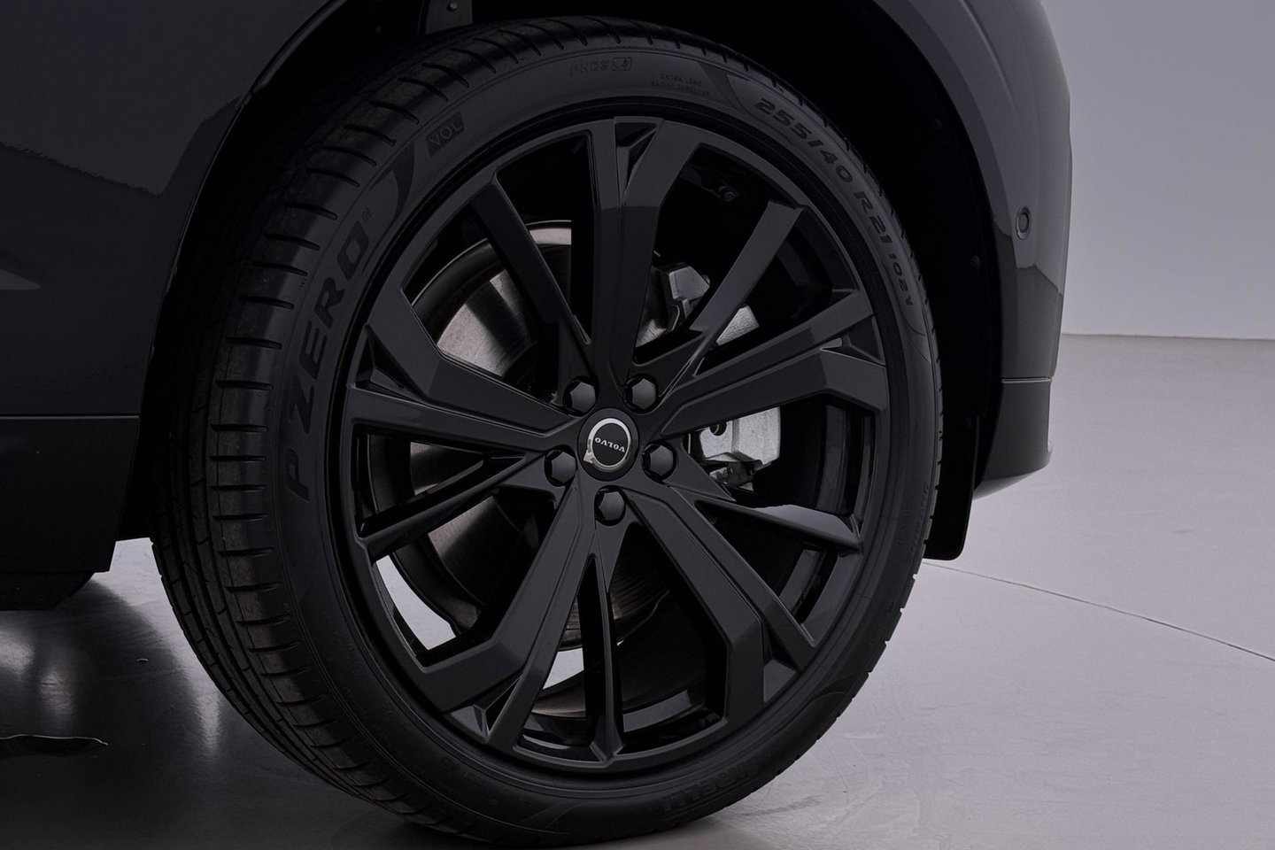 Volvo XC60 T6 Plus Black Edition | Harman/Kardon | Panoramadak | Head-Up | 360-camera