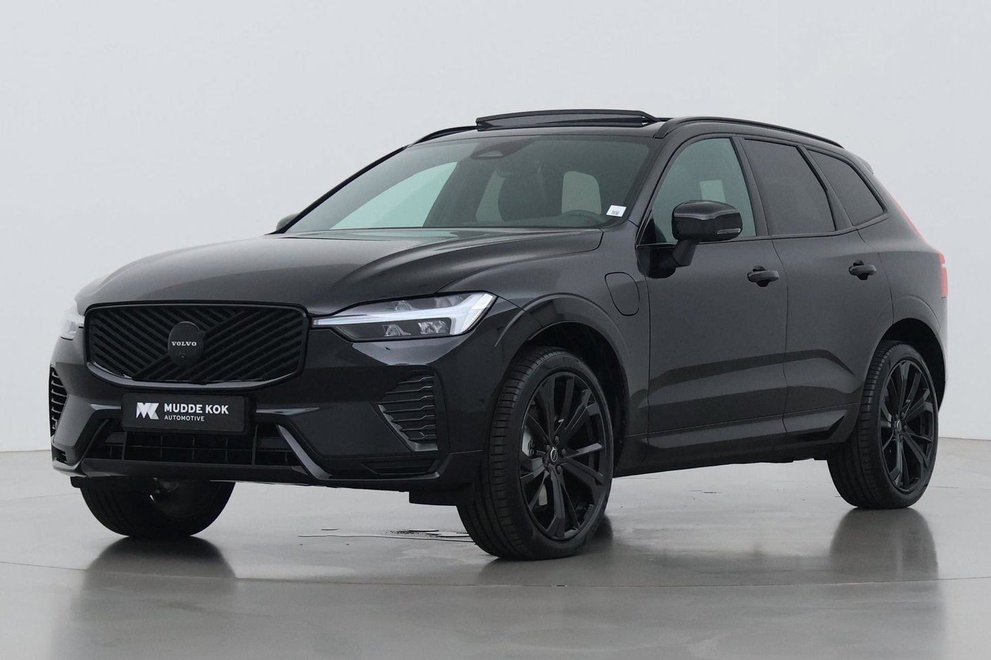 Volvo XC60 T6 Plus Black Edition | Harman/Kardon | Panoramadak | Head-Up | 360-camera