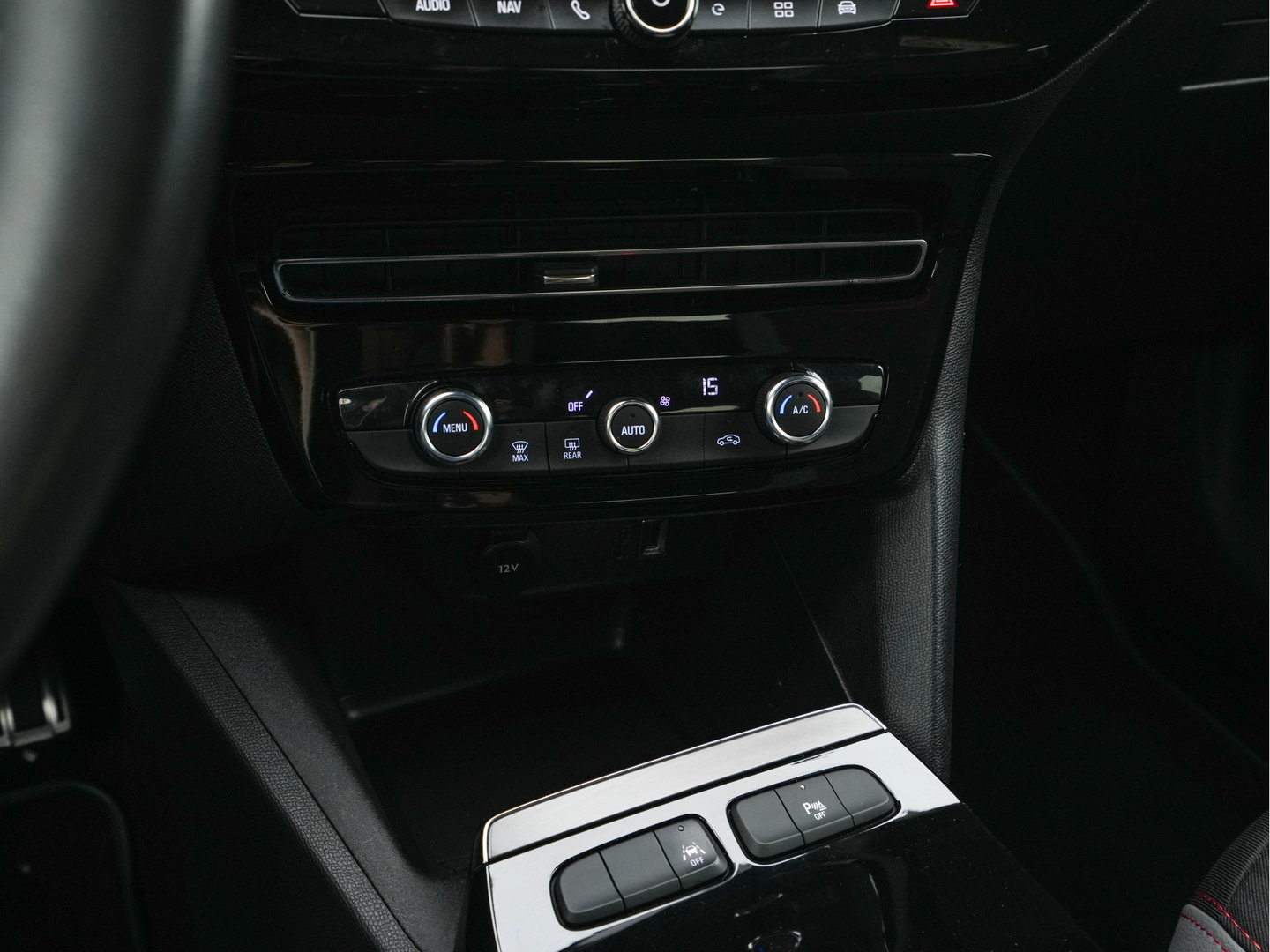 Opel Mokka Electric Level 4 50 kWh [3-Fase-11kW] {SoH-95%} (INCL.BTW) Aut. *HEATPUMP | LEATHER-FABRIC | DIGI-COCKPIT | FULL-LED | CAMERA | COMFORTSEATS | KEYLESS | DAB+ | ECC | CRUISE | 17''ALU*