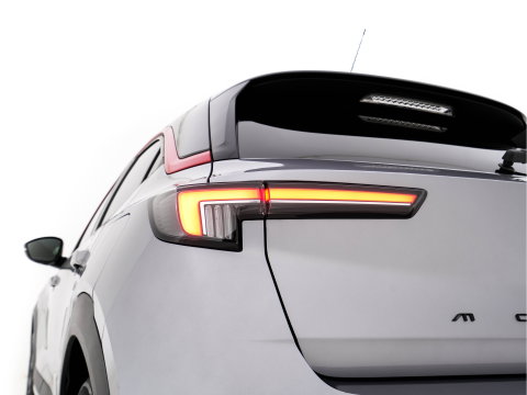 Opel Mokka Electric Level 4 50 kWh [3-Fase-11kW] {SoH-95%} (INCL.BTW) Aut. *HEATPUMP | LEATHER-FABRIC | DIGI-COCKPIT | FULL-LED | CAMERA | COMFORTSEATS | KEYLESS | DAB+ | ECC | CRUISE | 17''ALU*