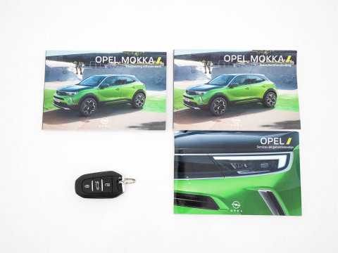 Opel Mokka Electric Level 4 50 kWh [3-Fase-11kW] {SoH-95%} (INCL.BTW) Aut. *HEATPUMP | LEATHER-FABRIC | DIGI-COCKPIT | FULL-LED | CAMERA | COMFORTSEATS | KEYLESS | DAB+ | ECC | CRUISE | 17''ALU*