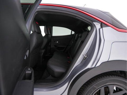 Opel Mokka Electric Level 4 50 kWh [3-Fase-11kW] {SoH-95%} (INCL.BTW) Aut. *HEATPUMP | LEATHER-FABRIC | DIGI-COCKPIT | FULL-LED | CAMERA | COMFORTSEATS | KEYLESS | DAB+ | ECC | CRUISE | 17''ALU*