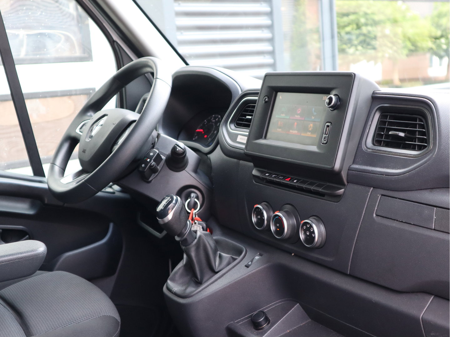 Renault Master T35 2.3 dCi 146pk Euro 6 Bakwagen - Laadklep - Cruise - Camera