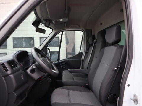 Renault Master T35 2.3 dCi 146pk Euro 6 Bakwagen - Laadklep - Cruise - Camera