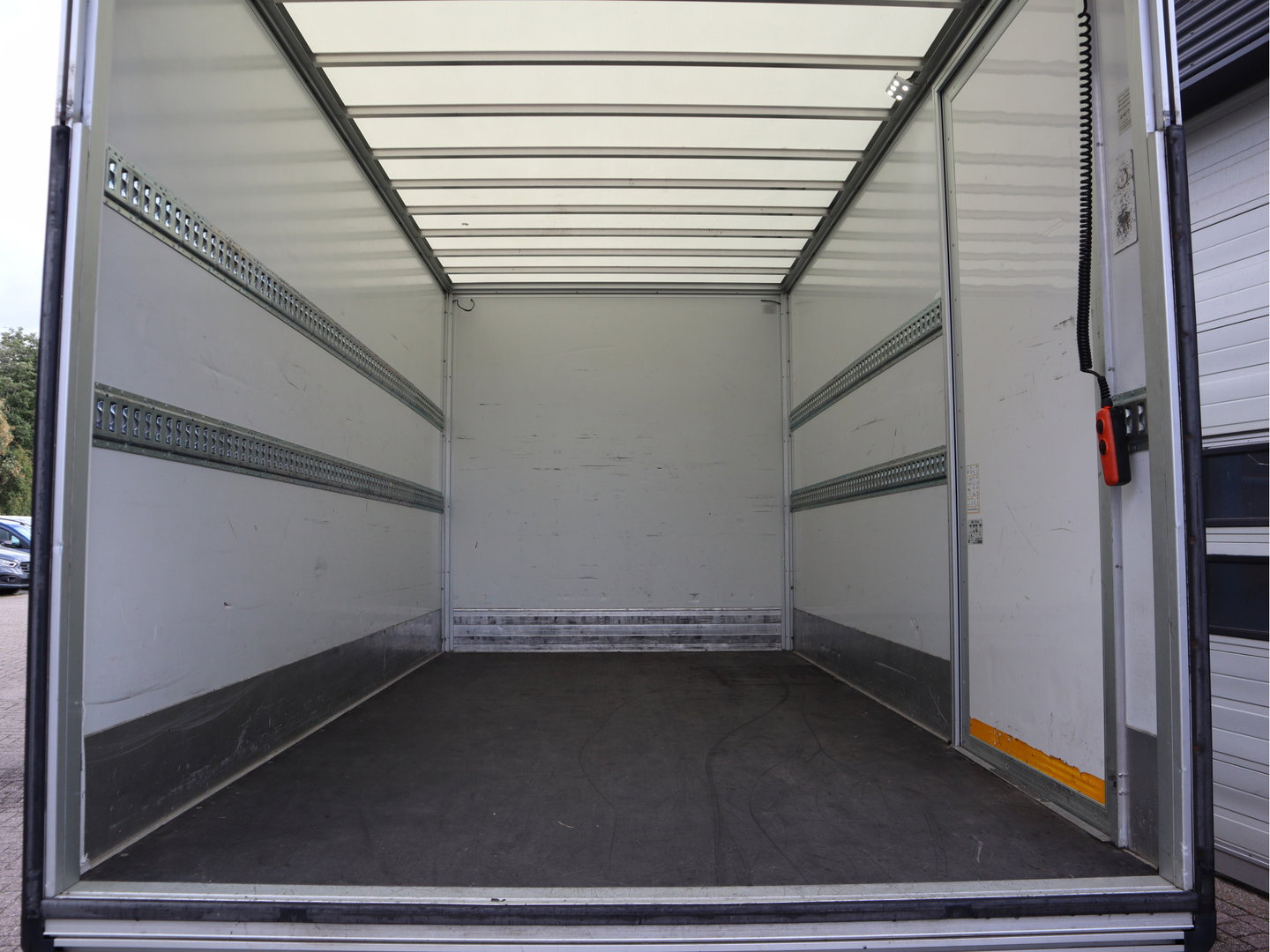 Renault Master T35 2.3 dCi 146pk Euro 6 Bakwagen - Laadklep - Cruise - Camera