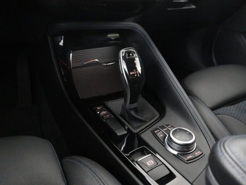 BMW X1 sDrive18i High Executive M-sport | Head-up | Half Leder | Adaptive cruise | Full LED | Climate control | Stoelverwarming | Navigatie | Park assist | Camera |