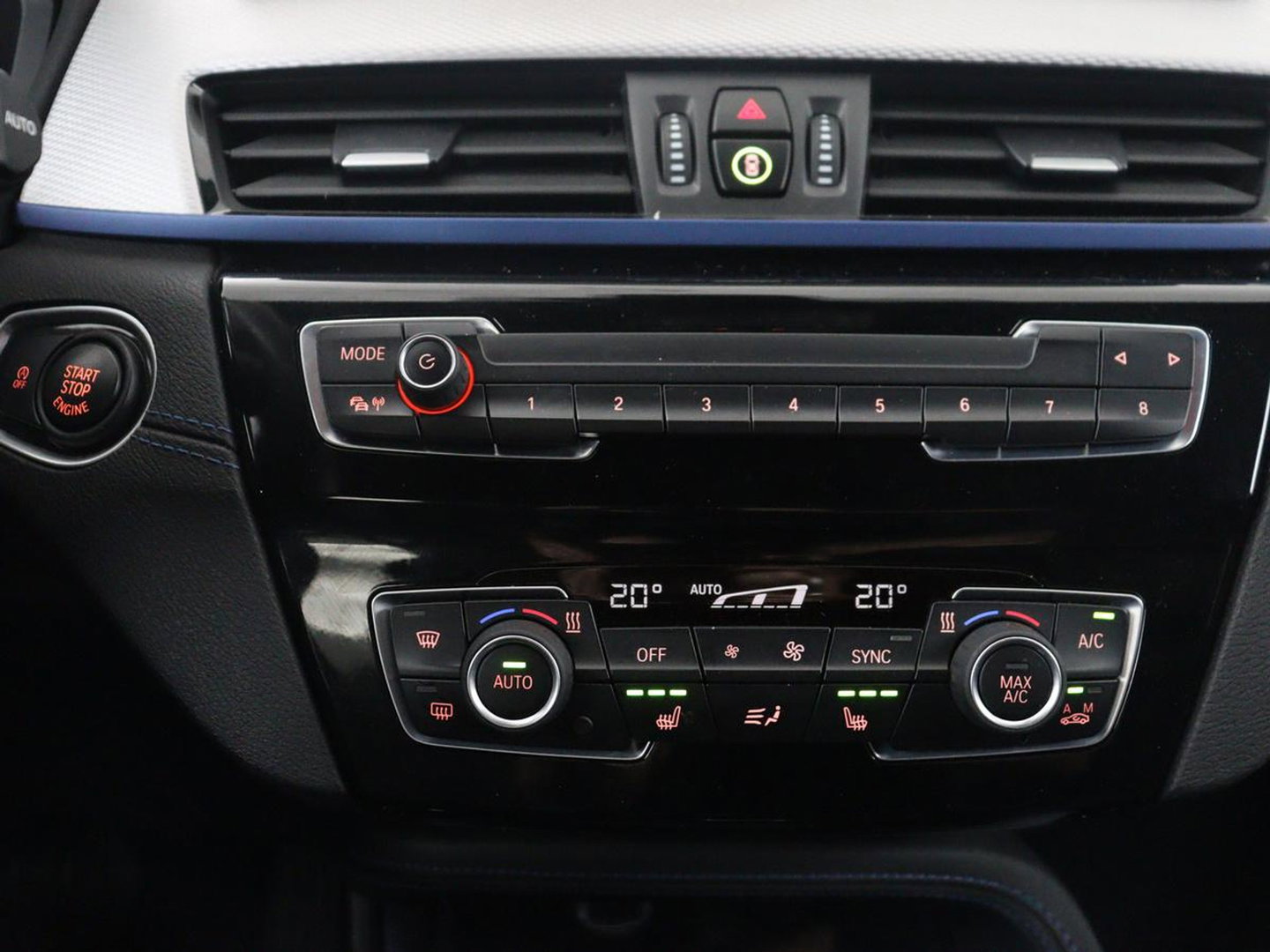 BMW X1 sDrive18i High Executive M-sport | Head-up | Half Leder | Adaptive cruise | Full LED | Climate control | Stoelverwarming | Navigatie | Park assist | Camera |