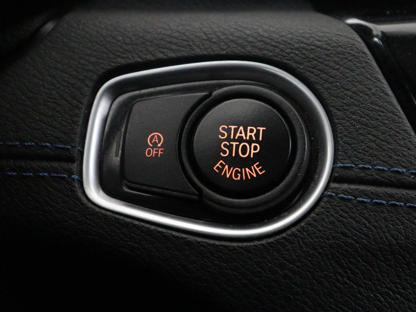 BMW X1 sDrive18i High Executive M-sport | Head-up | Half Leder | Adaptive cruise | Full LED | Climate control | Stoelverwarming | Navigatie | Park assist | Camera |