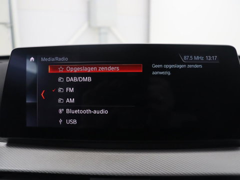 BMW X1 sDrive18i High Executive M-sport | Head-up | Half Leder | Adaptive cruise | Full LED | Climate control | Stoelverwarming | Navigatie | Park assist | Camera |