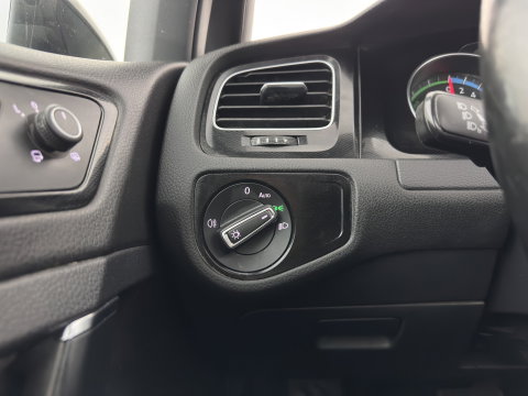 Volkswagen Golf 1.4 TSI GTE (Plug-in) (INCL.BTW) *PANO | FULL-LED | NAVI-FULLMAP | SPORT-SEATS | PRIVACY-GLASS | AMBIENT-LIGHT | SHIFT-PADDLES | ECC | PDC | CRUISE | 17''ALU*