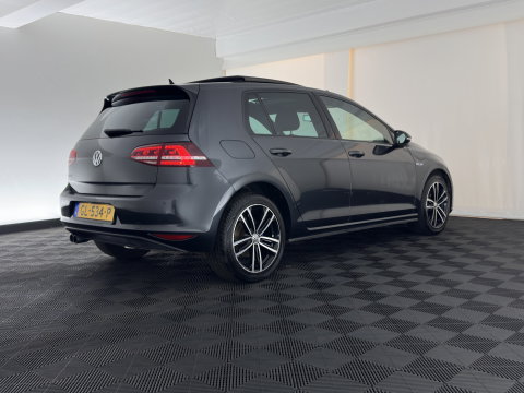 Volkswagen Golf 1.4 TSI GTE (Plug-in) (INCL.BTW) *PANO | FULL-LED | NAVI-FULLMAP | SPORT-SEATS | PRIVACY-GLASS | AMBIENT-LIGHT | SHIFT-PADDLES | ECC | PDC | CRUISE | 17''ALU*