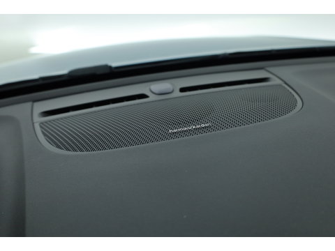 Volvo XC40 1.5 T5 Plug-in hybrid Plus Dark | Leer | ACC | Blis (dodehoek) | Harman & Kardon | Stoel + stuurverw. | verw. voorruit |