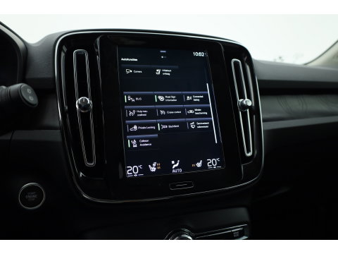 Volvo XC40 1.5 T5 Plug-in hybrid Plus Dark | Leer | ACC | Blis (dodehoek) | Harman & Kardon | Stoel + stuurverw. | verw. voorruit |
