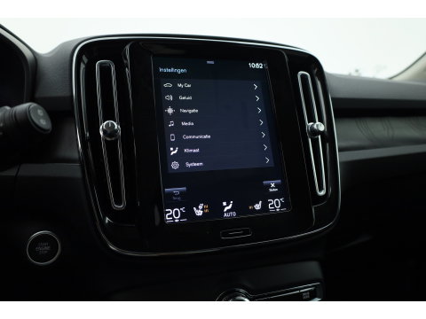 Volvo XC40 1.5 T5 Plug-in hybrid Plus Dark | Leer | ACC | Blis (dodehoek) | Harman & Kardon | Stoel + stuurverw. | verw. voorruit |
