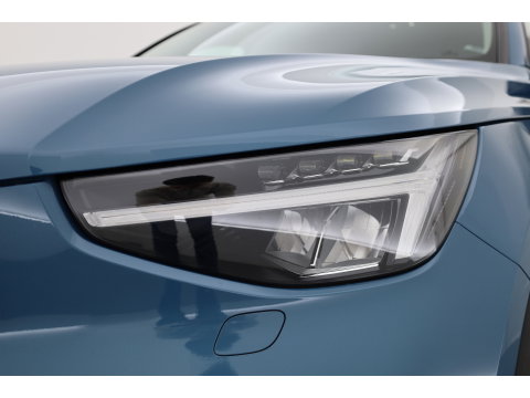 Volvo XC40 1.5 T5 Plug-in hybrid Plus Dark | Leer | ACC | Blis (dodehoek) | Harman & Kardon | Stoel + stuurverw. | verw. voorruit |